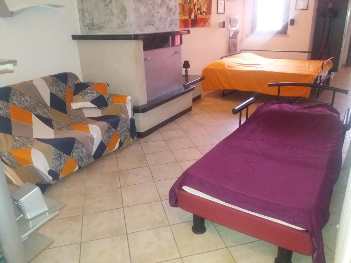 Ferienwohnung Tana Per Gli Ospiti Terni Exterior foto